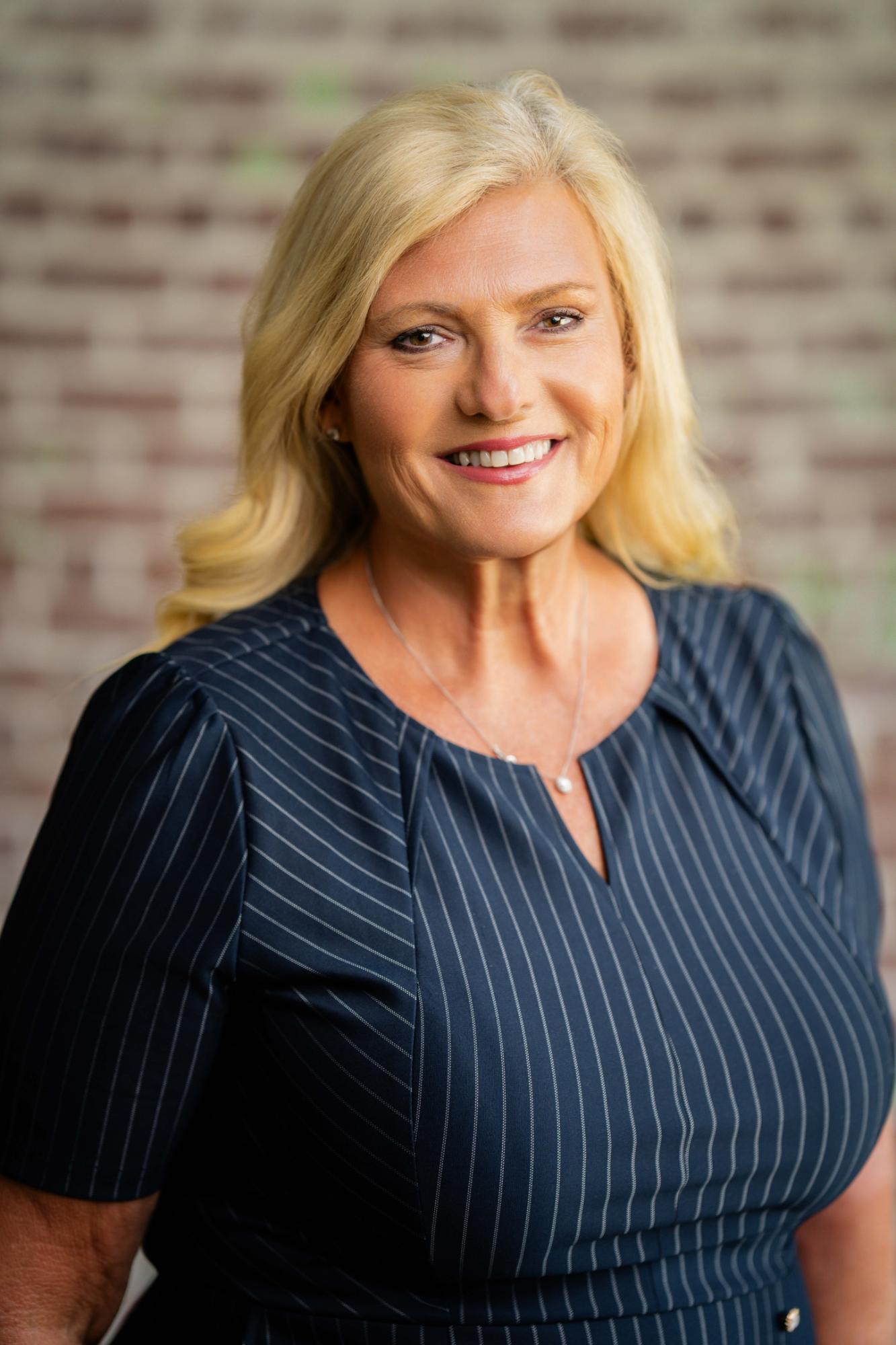 Amy Spain Headshot (1)