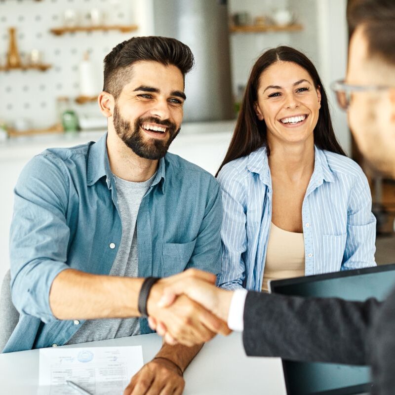 southaven-commercial-real-estate-jones-aur-team Jones Aur team providing Southaven commercial real estate services for local businesses and investors